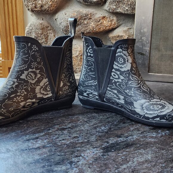 Capelli Of New York Floral Rubber Boots Size 6 - Picture 8 of 15